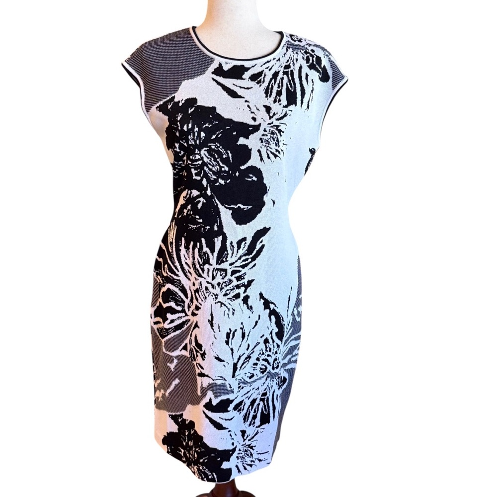 Ming Wang Black White Floral Stretch Knit Bodycon Sheath Dress Size Small.